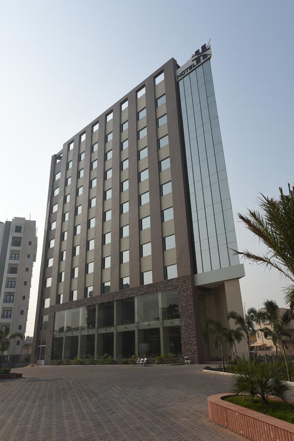 Hotel H - Sandhill Hotels Private Limited Ānand Exterior foto